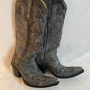 G1030 Women’s Corral Embroidered & Studded Cowgirl Boot size 8.5 M